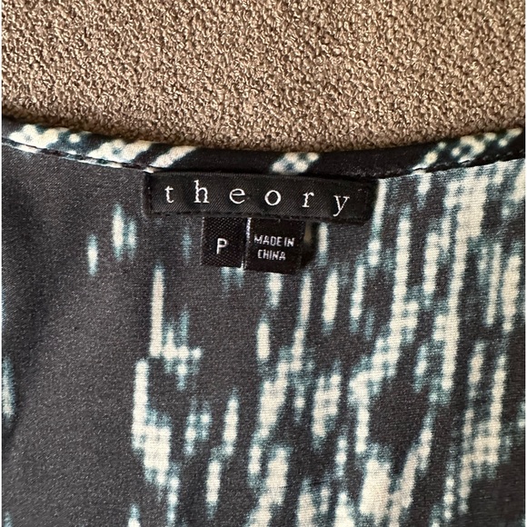 THEORY Rikyo Style Top - Picture 5 of 5